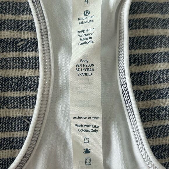 Limited Edition Size 4 Vancouver designed Lululemon tank - Picture 3 of 5